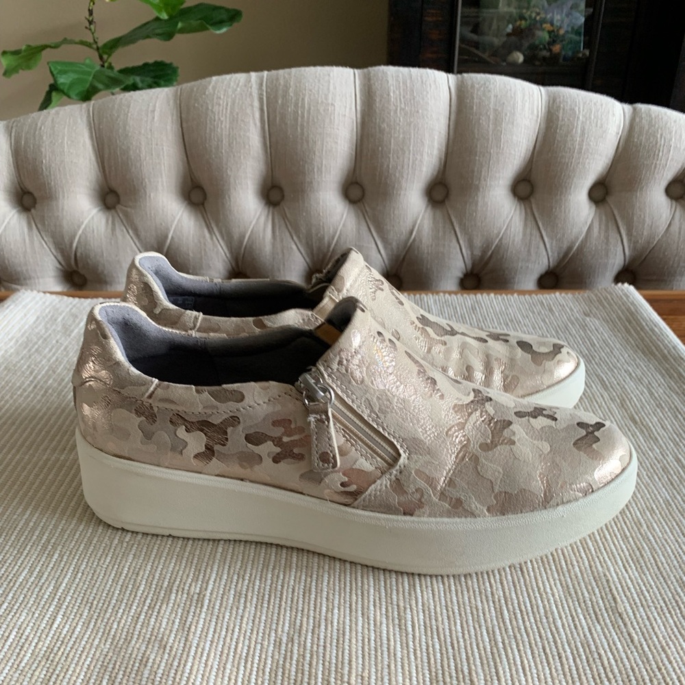 Size 8 Clark’s slip on shoes